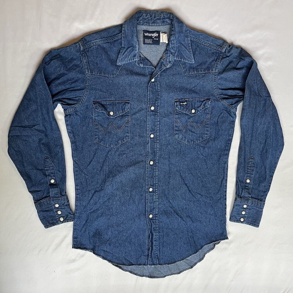 VTG Wrangler Denim Shirt Mens M 15 1/2-34 X-Long Tails USA Made Pearl Snap